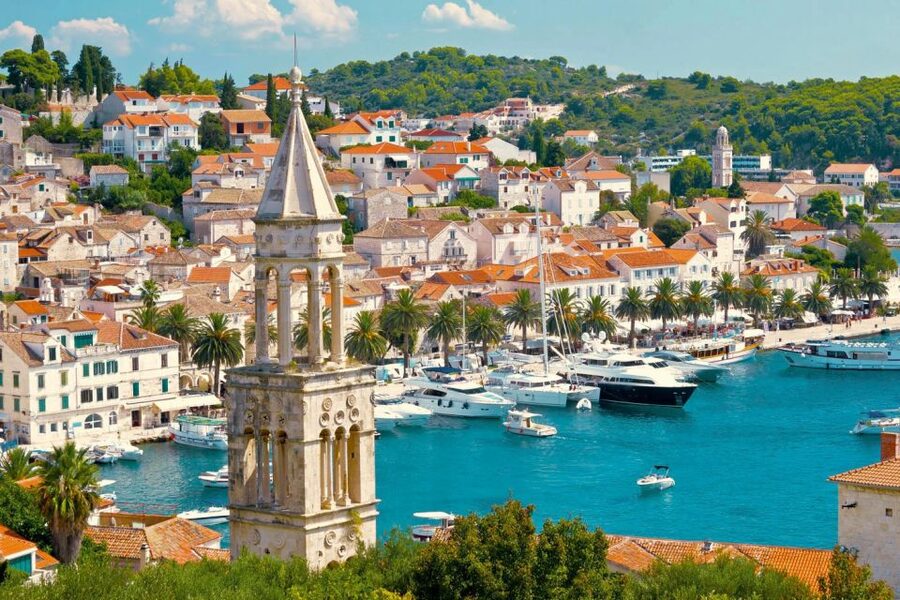 Makarska: 5-Islands Tour, Blue Cave, Vis, Hvar & Brač - Komiža, Vis Island’s old fishing port