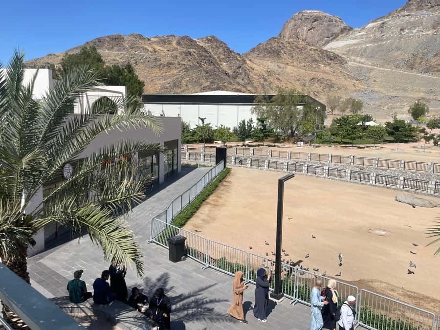 Makkah: Jabal Al-Nour, Cave Hira, and Mount Arafat Tour - Comfort, clothing, and physical demands