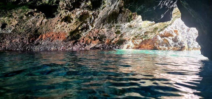 Mallorca Alcudia: Jack Sparrow Cave Jet Ski Tour - Snorkelling by the rock formations
