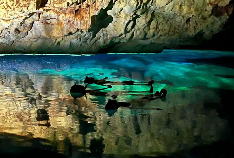 Mallorca: Aquatic Cave Exploration Guided Tour - The underground lakes and rock formations