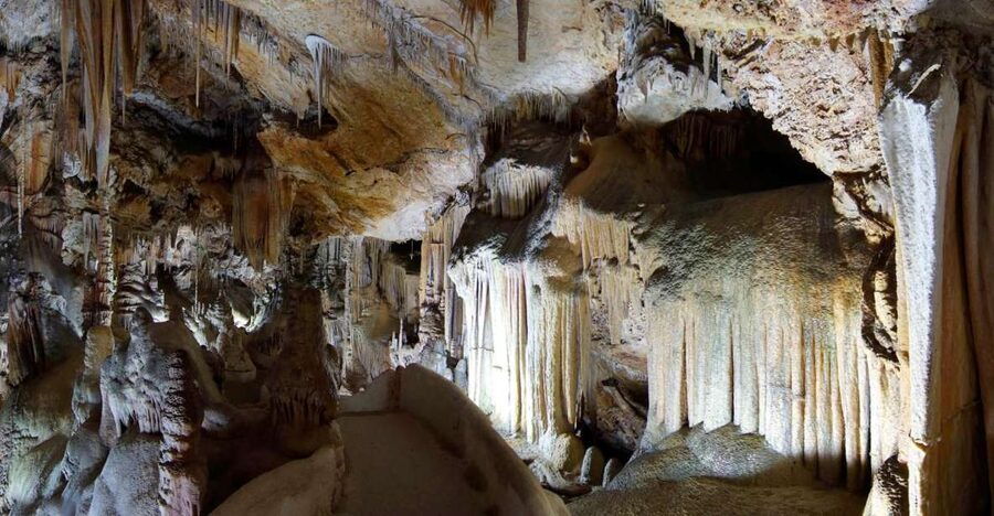 Mallorca: Campanet Caves Entry Ticket - Reading the cave through its formations