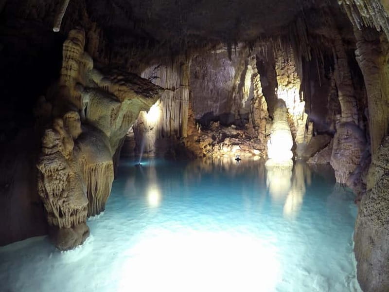 Mallorca: Cova des Coloms Sea Cave Excursion by Boat - Entering Cova des Coloms from the sea