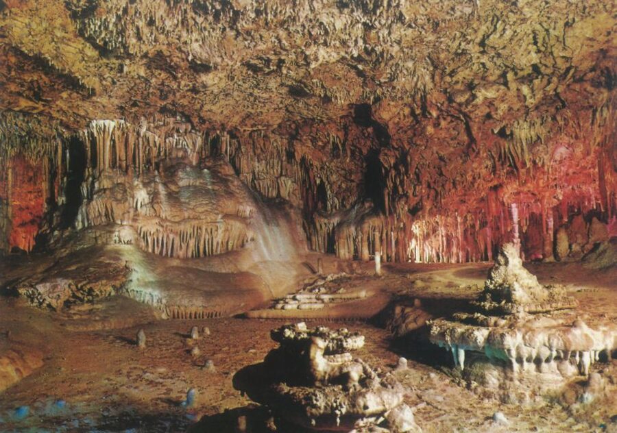 Mallorca: Day Trip to Caves of Hams & Optional Dinosaurland - Should you book the Caves of Hams tour?