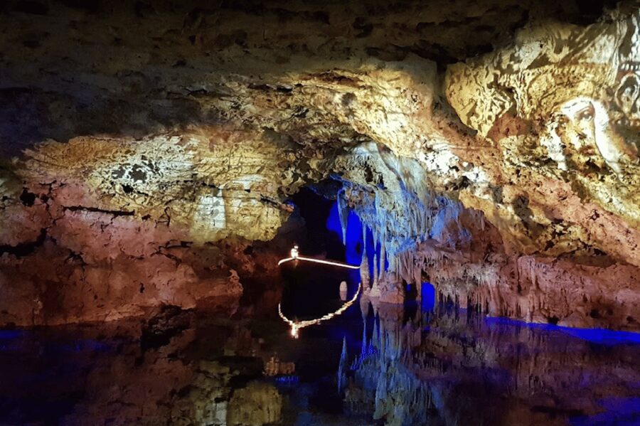 Mallorca: Day Trip to Caves of Hams & Optional Dinosaurland - Why the underground lake and formations make the trip worthwhile