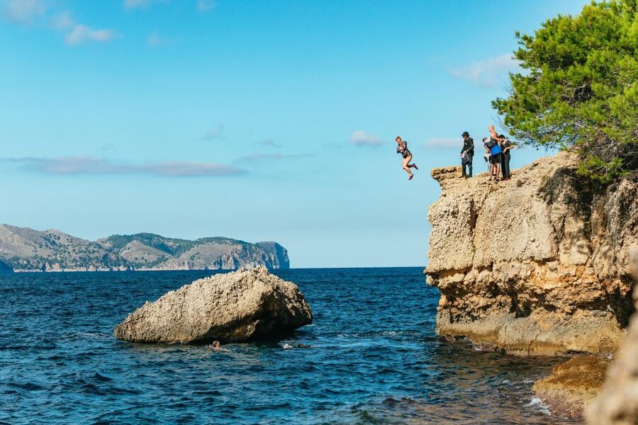Mallorca: Kayaking, Sea Cave, Cliff Jumping & Snorkel Tour - What the $80 price really buys you