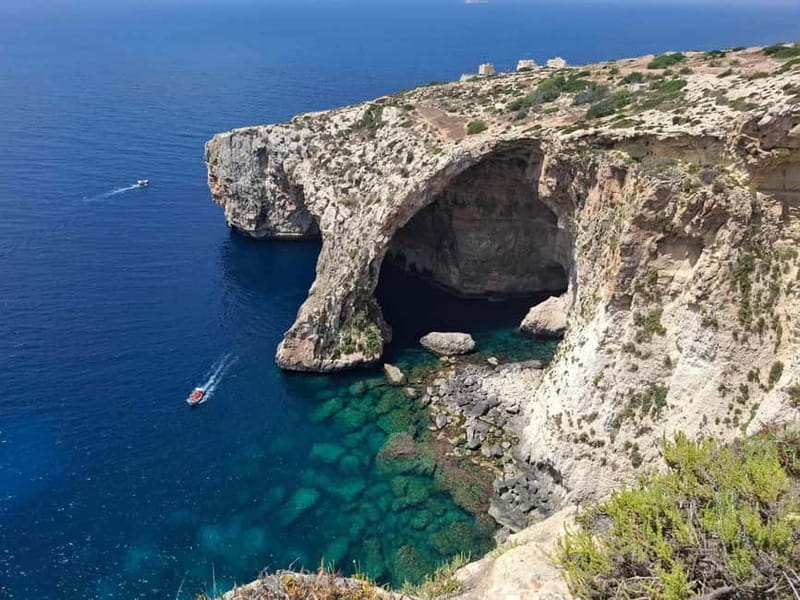 Malta: 5 hr Vintage Bus Tour - Mdina & Blue Grotto inc. food - Key points to know before booking
