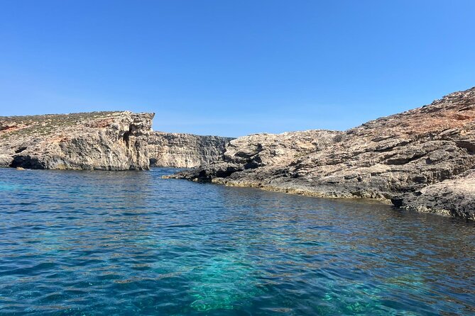 Malta: Blue lagoon, Gozo, Comino & Crystal Lagoon Sea Caves - The optional speedboat into the sea caves