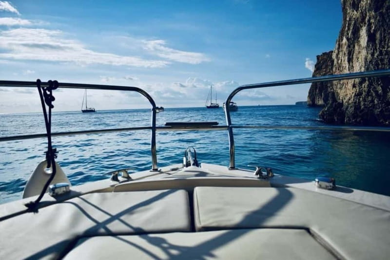 Malta: Private Boat Cruise with Caves, Beaches & Swim Stops - A private way to see Comino