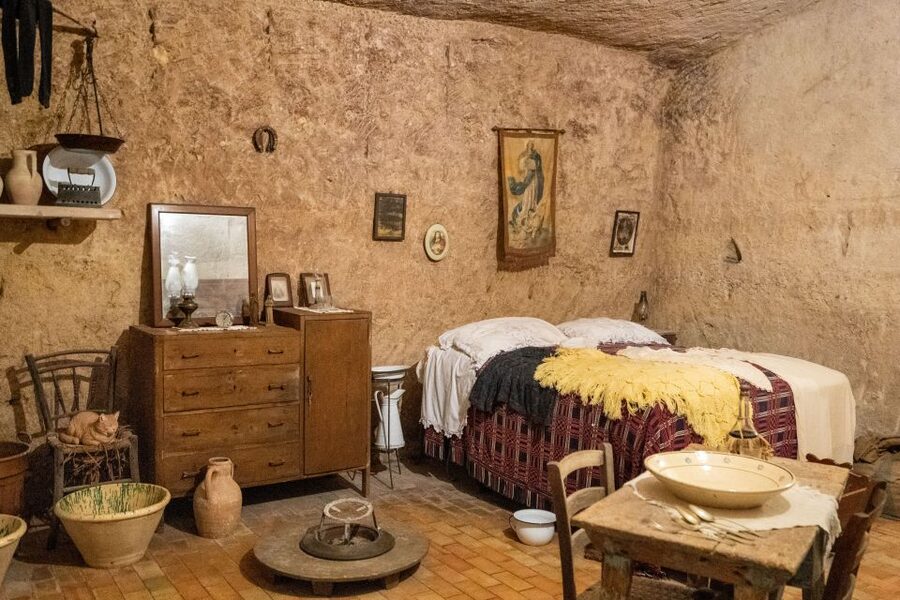 Matera: Sassi Tour with Cave House and Rupestrian Church - From San Francesco to the first views