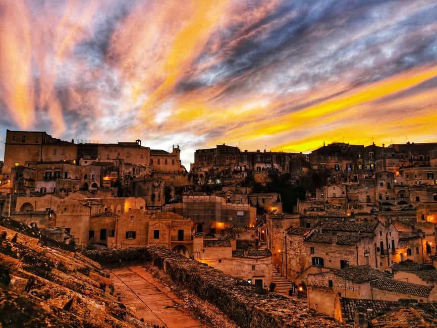 Matera: Walking tour with entries in Cave House and Church - Walking the lanes of the Sassi