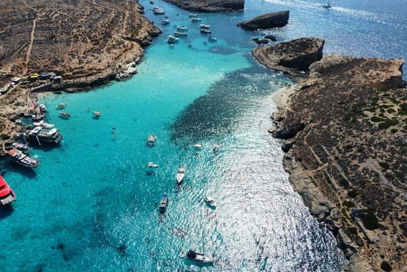 Mellieha: 1:00pm Speedboat round Comino Caves 2h Blue Lagoon - Santa Marija Bay and San Niklaw Bay