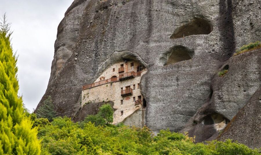 Meteora: Sunset Hike to Secret Caves - How difficult is the 6-kilometer route?