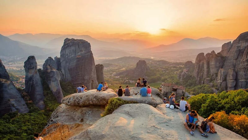 Meteora: Sunset Small Size Tour with Monasteries & Caves - Kastraki gives you the first wide view