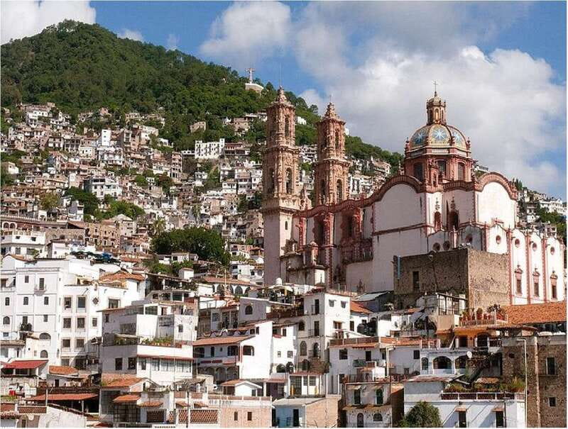 Mexico City: Cacahuamilpa Caves and Taxco Small-Group Tour - Taxco after the caves, a town built around silver
