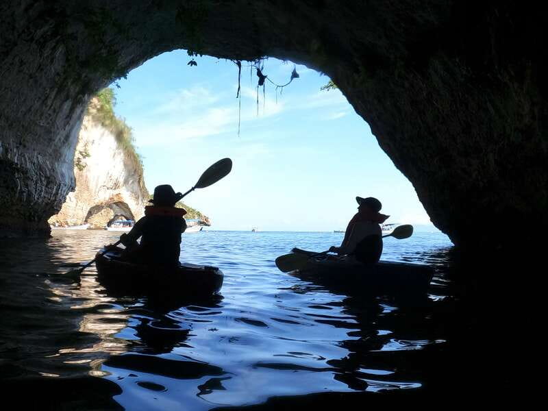 Mismaloya: Los Arcos Bioluminescent Waters Kayak & Cave Tour - Who should book this outing