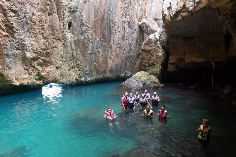 Moraig: Kayak Excursion to Moraig & Cave peces-testos - Who will enjoy this kayak outing