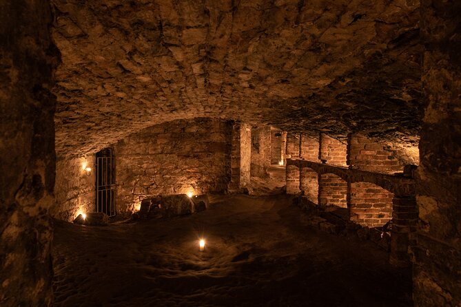Multi-Sensory Haunted Underground Vaults Tour in Edinburgh - Descending beneath South Bridge