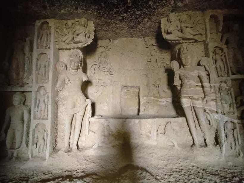 Mumbai: Buddhist Kanheri Caves with Golden Pagoda Temple - What to wear and bring