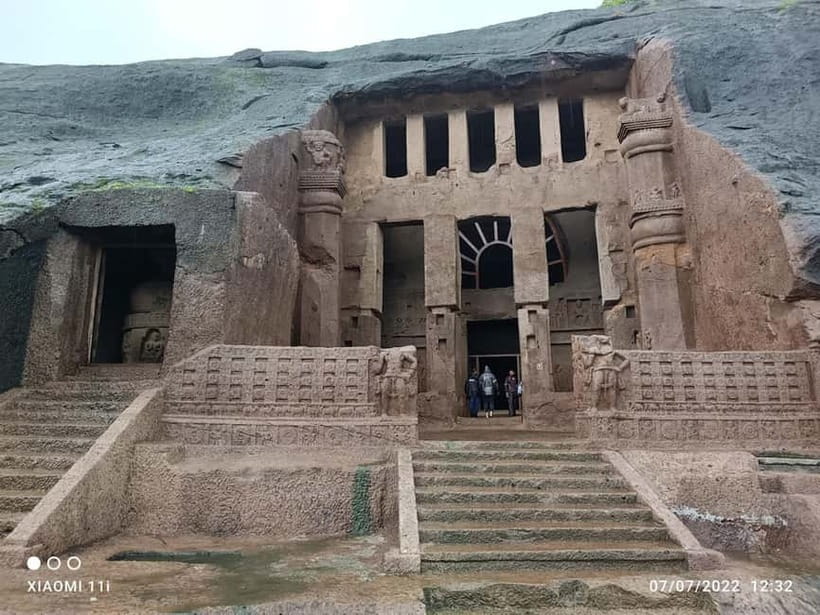 Mumbai: Buddhist Kanheri Caves with Golden Pagoda Temple - Why a guide makes Kanheri more rewarding