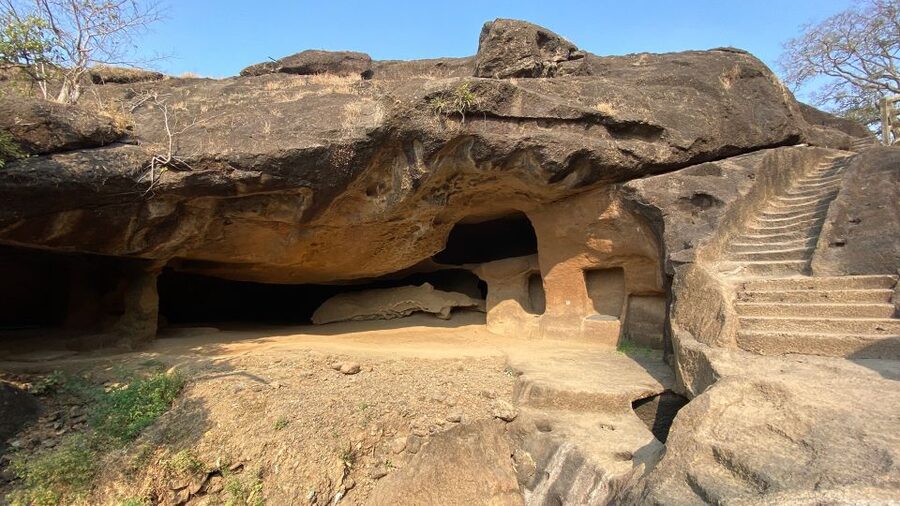 Mumbai: Kanheri Caves and The Golden Pagoda Temple - Key points to know before booking