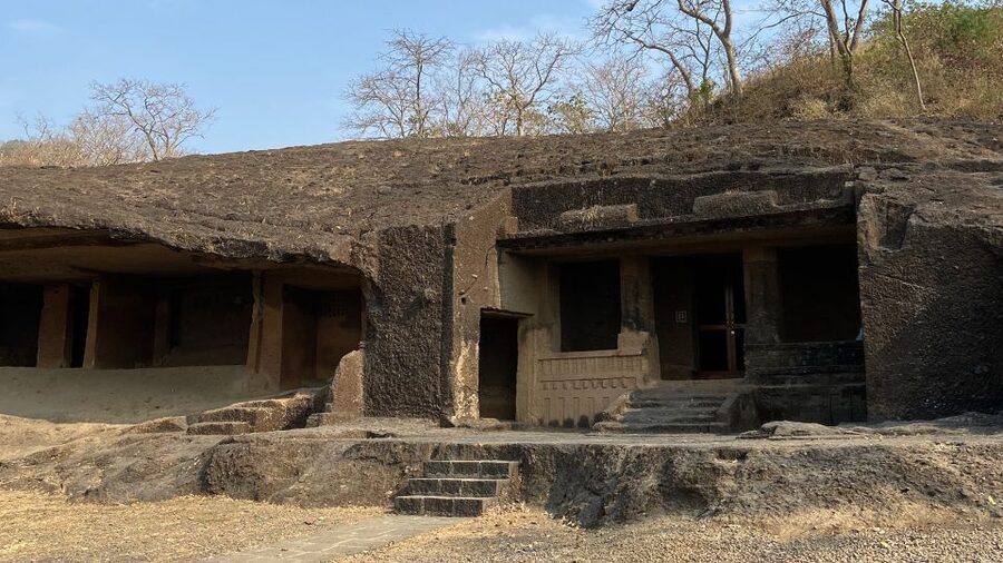 Mumbai: Kanheri Caves and The Golden Pagoda Temple - From ancient stone to the Golden Vipassana Pagoda