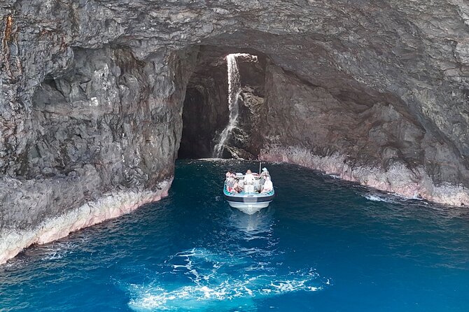 Nā Pali Coast Zodiac Raft Sea Caves Expedition on Kauai - Starting in Waimea, then moving to the harbor