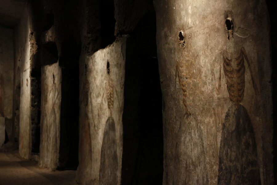 Naples: San Gaudioso Catacombs Guided Tour - Who should book this experience?