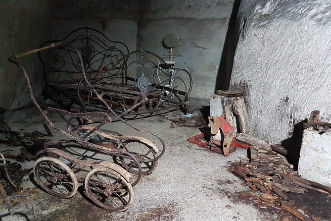 Naples Underground Spanish Quarters with Guide - Who should book the Naples Underground tour?