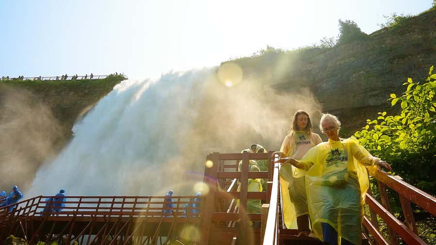 Niagara Falls USA: Cave of the Winds & Maid of the Mist Ride - Key points at a glance