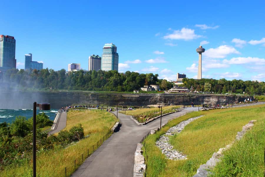 Niagara Falls USA: Cave of the Winds & Maid of the Mist Ride - Luna Island and Bridal Veil Falls