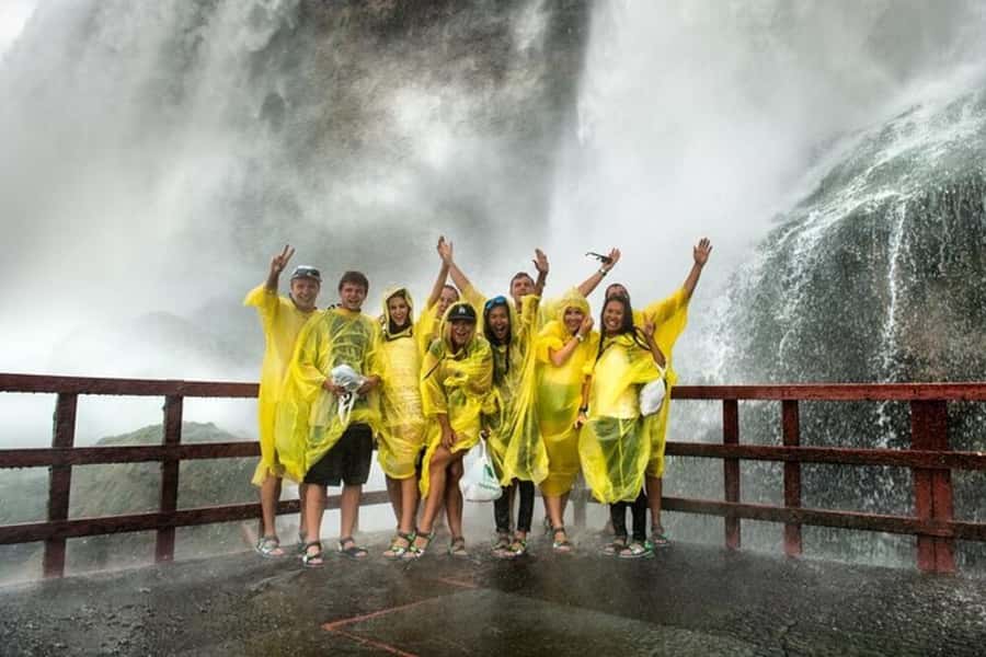 Niagara Falls USA: Cave of the Winds & Maid of the Mist Ride - Pickup in downtown Niagara Falls, New York