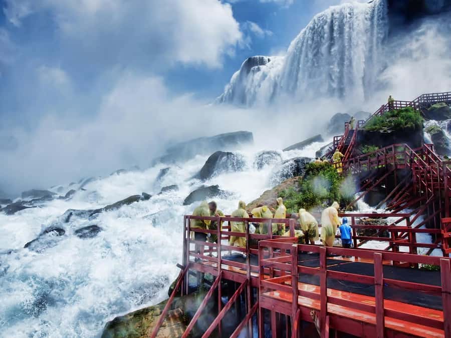 Niagara Falls, USA: Guided Tour With Boat, Cave & More - The guides make the fixed schedule easier