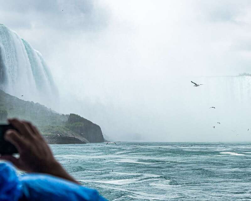 Niagara Falls, USA: Maid of Mist & Cave of Winds Combo Tour - Meeting at Hard Rock Cafe