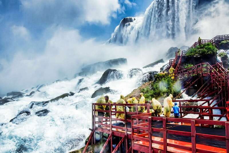 Niagara Falls, USA: Maid of Mist & Cave of Winds Combo Tour - Boarding the All-Electric Maid of the Mist