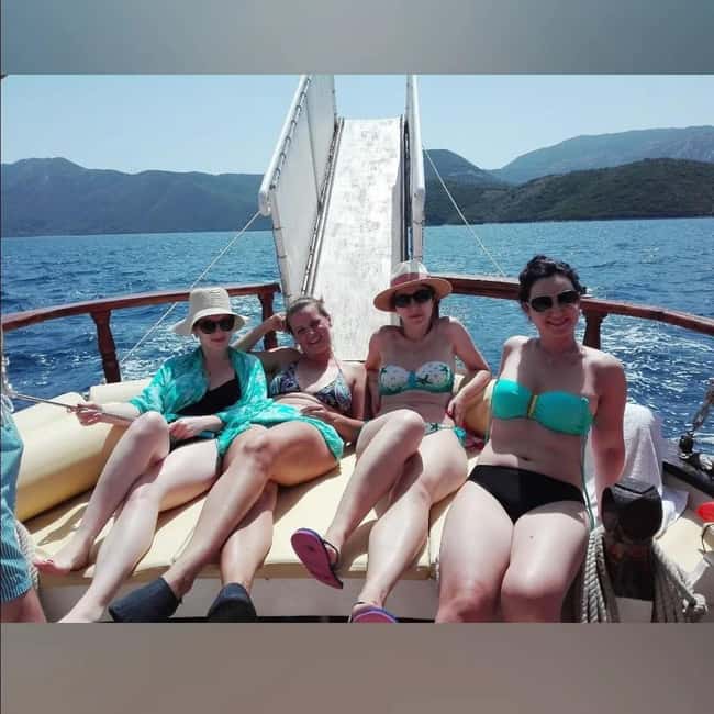Nidri: Papanikolis Cave, Meganisi, Lakka Beach & Scorpios - Why this Nidri cruise works so well
