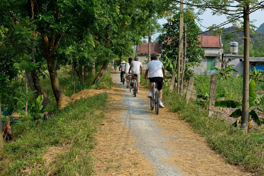 Ninh Binh Daily: Hoa Lu, Mua Cave, Tam Coc, Bike & Swimming - Vietnamese lunch at the pool bungalow