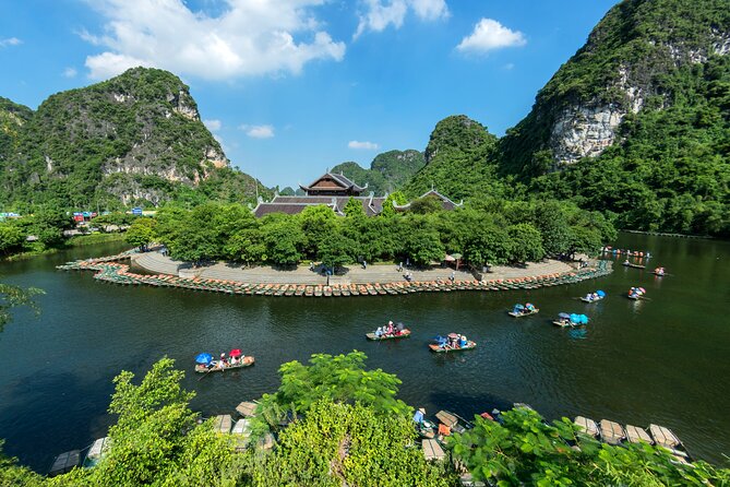 Ninh Binh Day Trip: Hoa Lu-Trang An/Tam Coc-Mua Cave-Cycling-Boat - Climbing 500 steps at Mua Cave