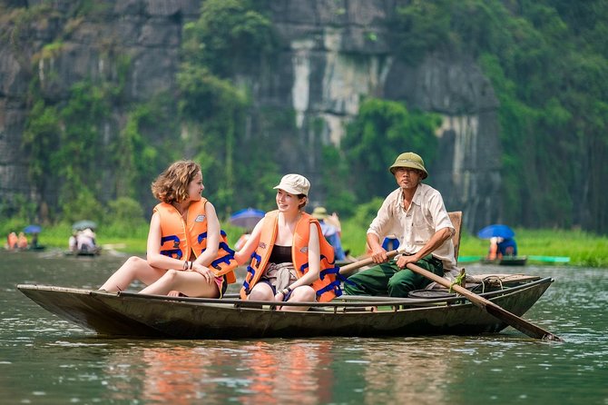 Ninh Binh Full-Day Tour from Hanoi to Hoa Lu, Tam Coc & Mua Cave Via Boat & Bike - Mua Cave and the nearly 500-step climb