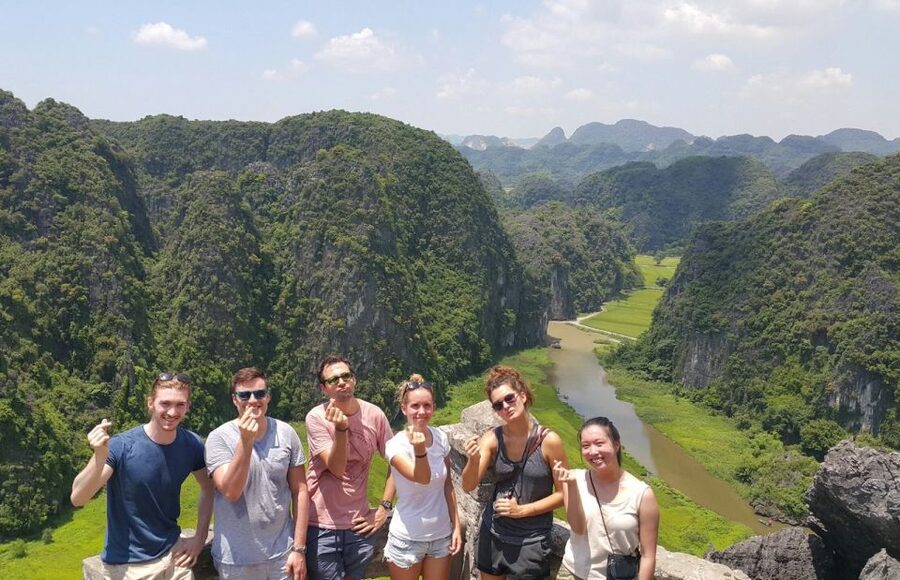 Ninh Binh: Hoa Lu, Trang An and Mua Caves Hiking Day Trip - The bus ride, timing, and group rhythm