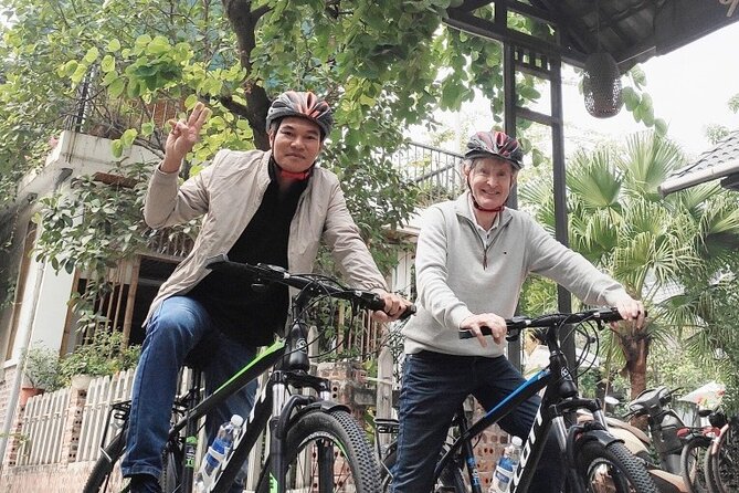 Ninh Binh Private Tour to Mua Cave Trang An Grottoes From Hanoi - Trang An by sampan through caves and limestone peaks