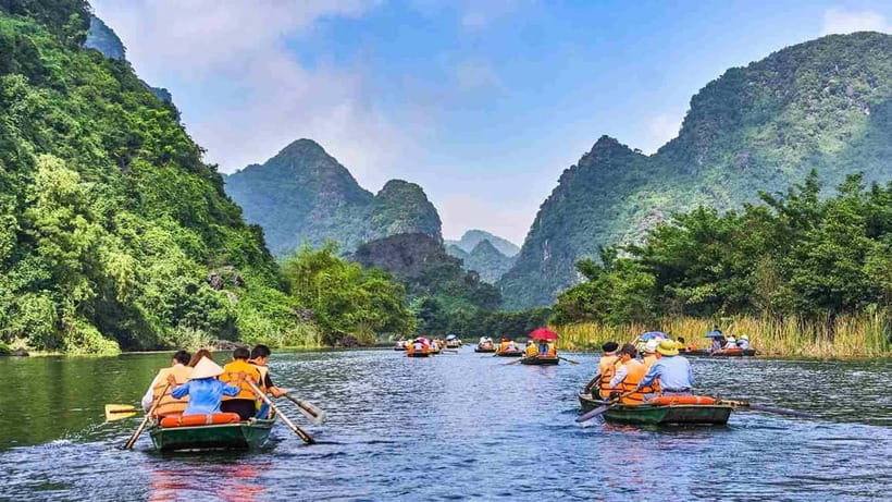 Ninh Binh: Trang An Boat Ride, Bich Dong & Mua Cave Sunset - The ride between stops is part of the trip