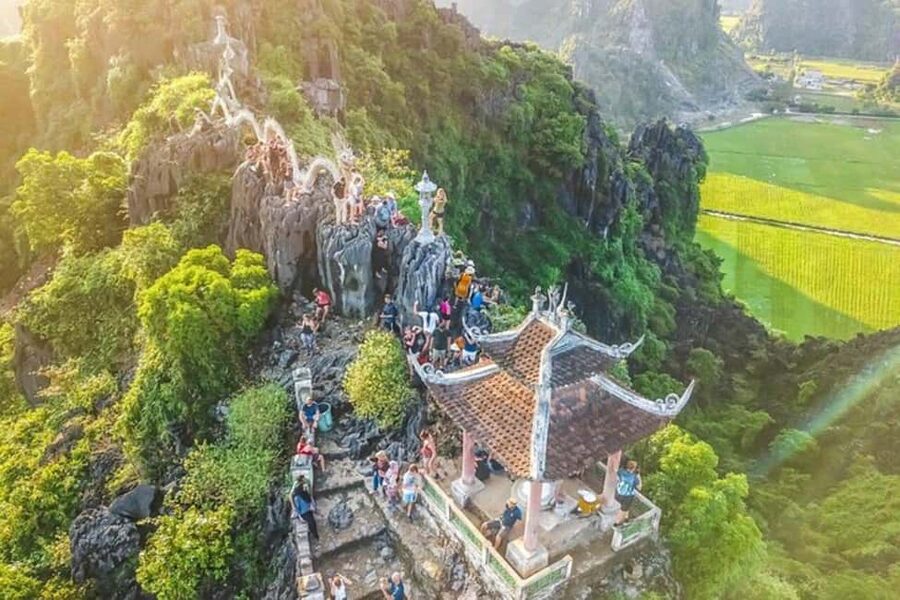Ninh Binh: Trang An Boat Ride, Hoa Lu & Mua Cave Sunset - Hoa Lu and the first royal capital