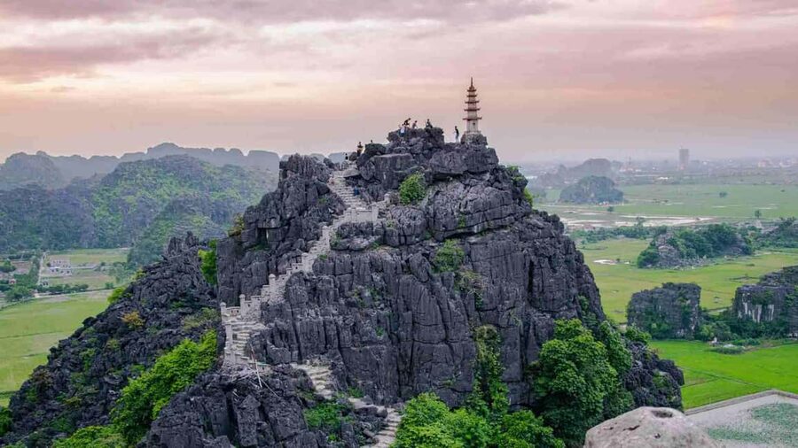 Ninh Binh: Trang An Boat Ride, Hoa Lu & Mua Cave Sunset - Who should book this day?