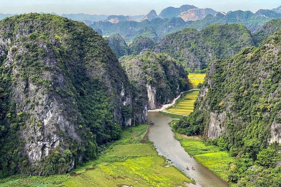 Ninh Binh: Trang An Boat Ride, Hoa Lu & Mua Cave Sunset - 9:00 AM pickup by Jeep or motorbike