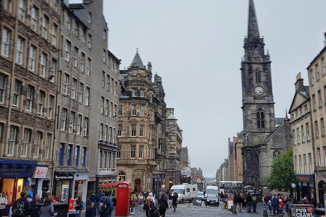Old Town Historical and Underground Tour - Canongate Kirkyard and the people behind the stories