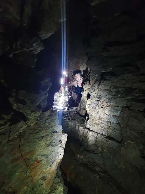 Opatija: Cliffs and caves kayak adventure - A pebble beach stop breaks up the paddle