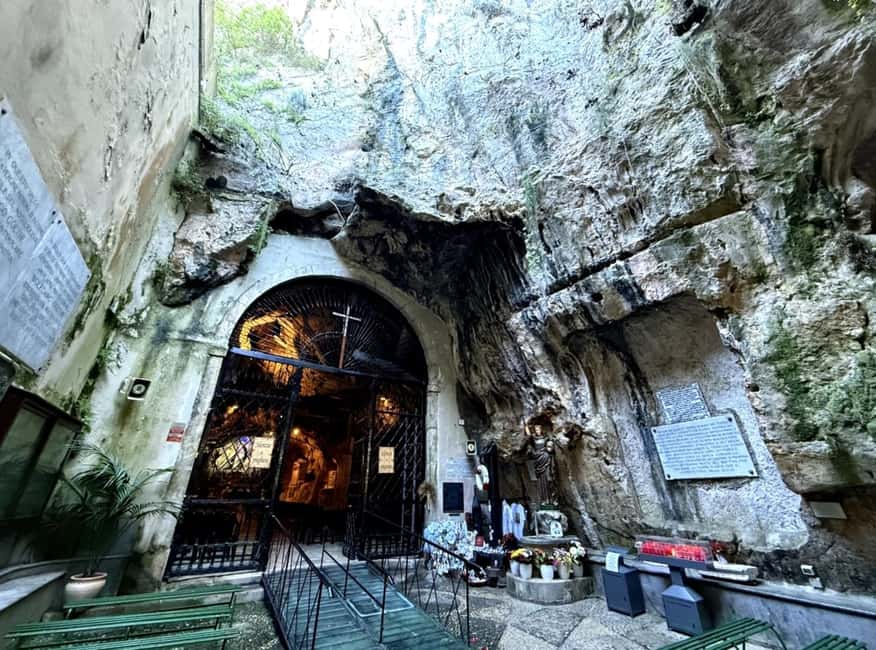 Palermo Experience: Monreale, Catacombe e Mondello con Cibo - How the transport and timing affect the day