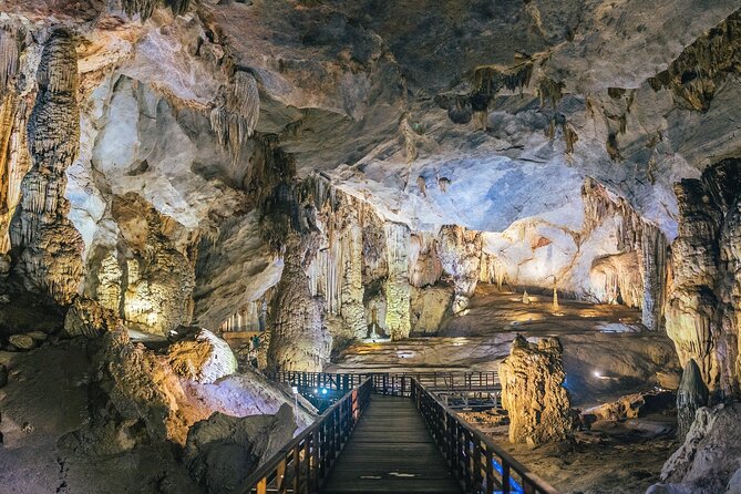 Paradise Cave & Dark Cave All-Inclusive 1-Day - Dark Cave at 1 p.m.: mud, water, and a zipline