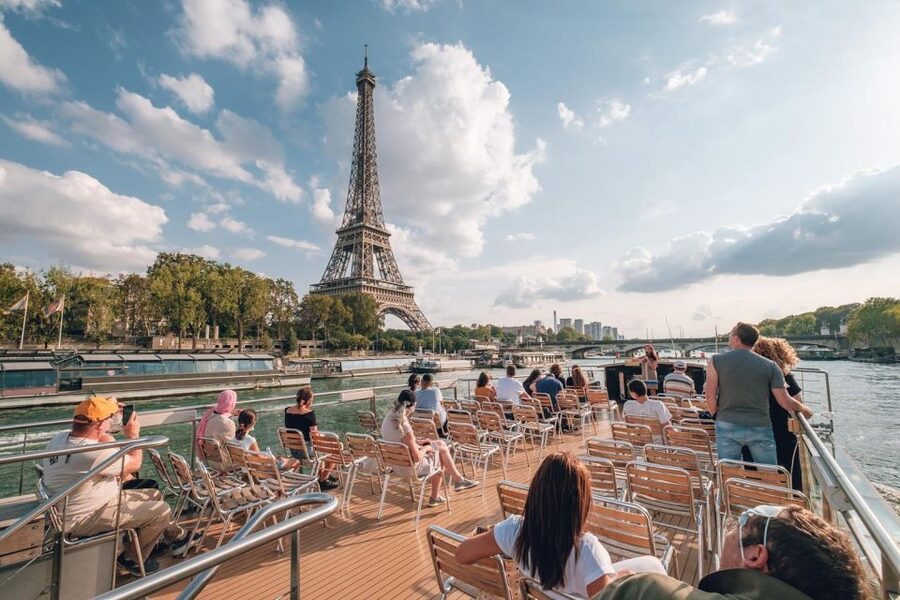 Paris: Catacombs Entry & Seine River Cruise with Audio Guide - Key points to know before you book