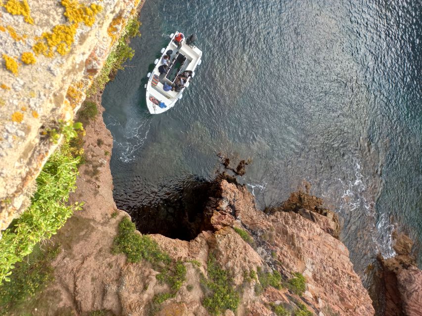 Peniche: Berlengas Roundtrip and Glass-Bottom Boat Cave Tour - The glass-bottom boat and Berlengas caves